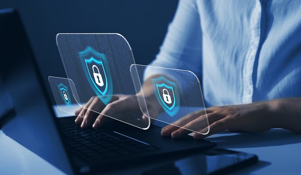 Organisations Telling Users To ‘Avoid Clicking Bad Links’ Still Isn’t Working - on ScamsNOW.com