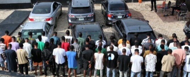 55 Scammers Arrested - Nigerians Execute A Major Raid - on ScamsNOW.com