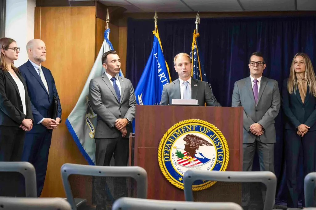 Qakbot Botnet Infrastructure Shattered After An International Operation Led By FBI/Europol Takes It Down - On ScamsNOW.com
