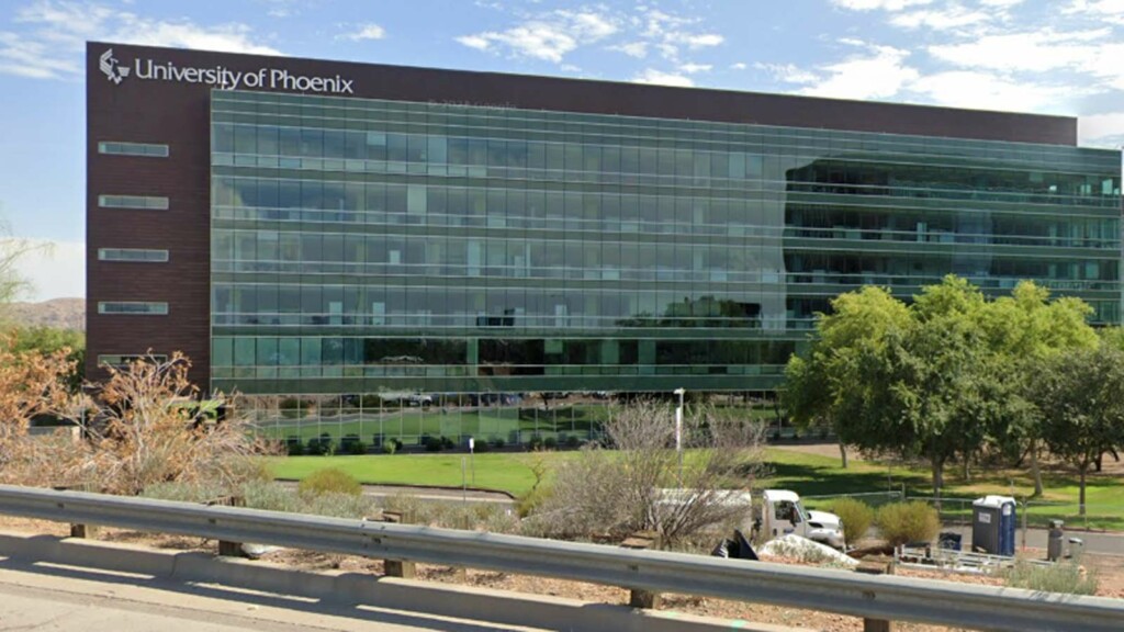 University of Phoenix Scam - on ScamsNOW.com